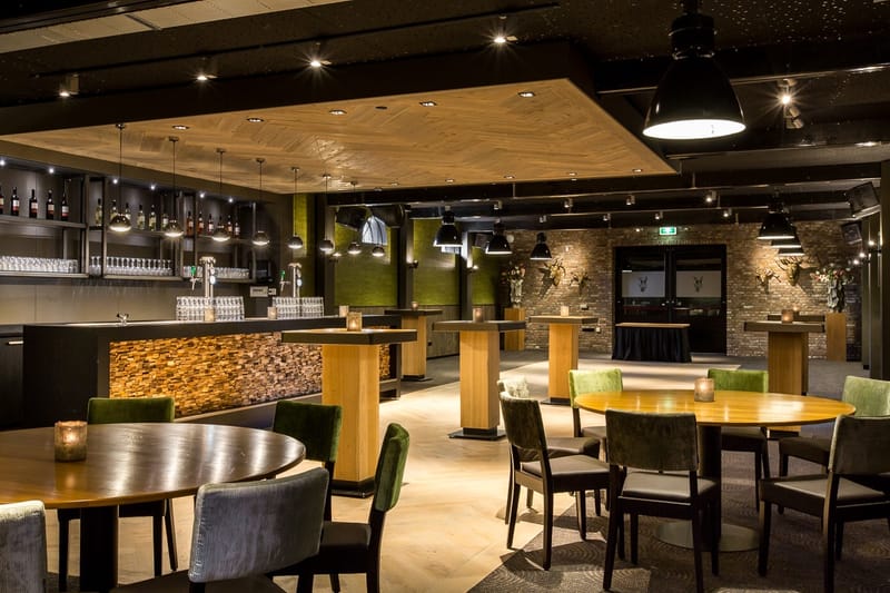 Schuren en waxen parketvloer - Restaurant De Landgoederij