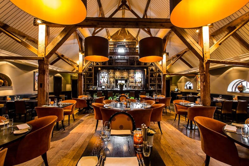 Schuren en lakken parketvloer - Restaurant Zuyver