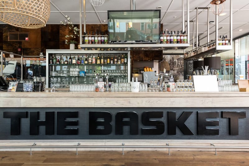 Schuren en oliën parketvloer - Restaurant The Basket