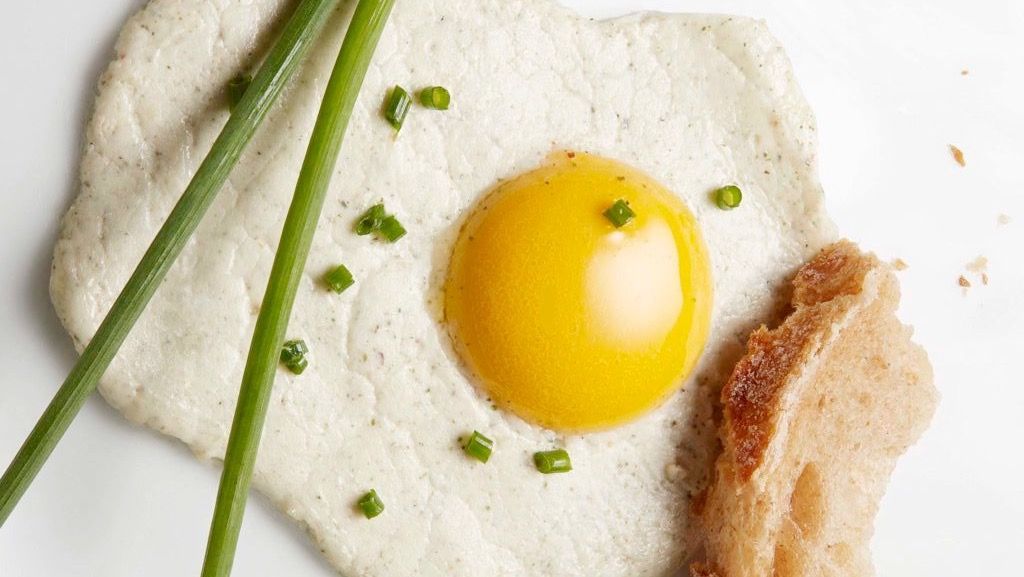 THESE 2 FRENCH WOMEN CREATED A VEGAN EGG WITH A YOLK AND SHELL