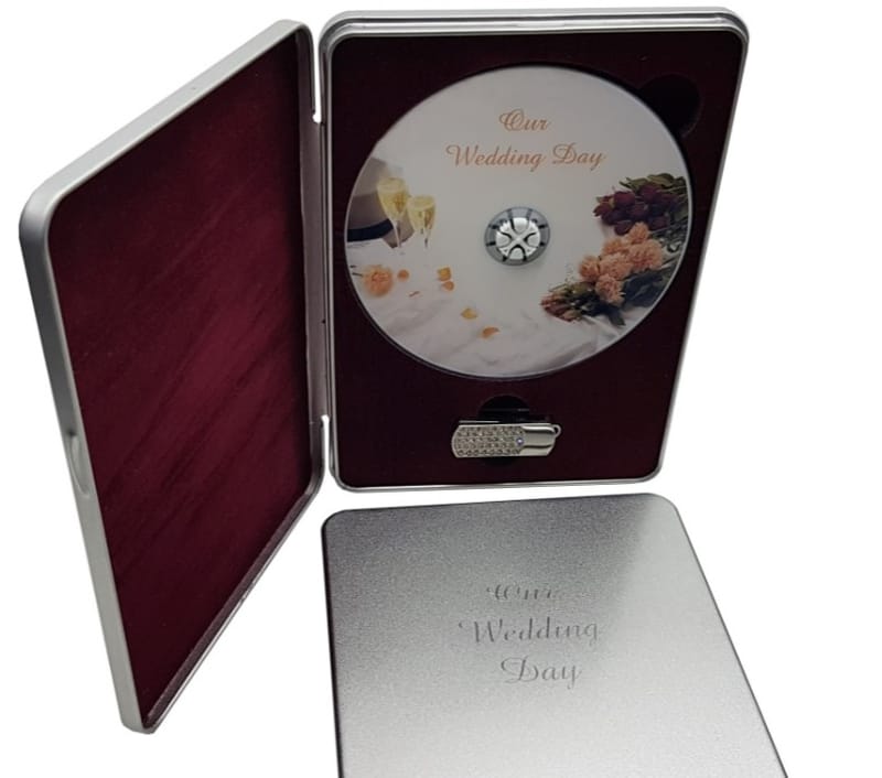 Metal DVD case with Diamante USB stick