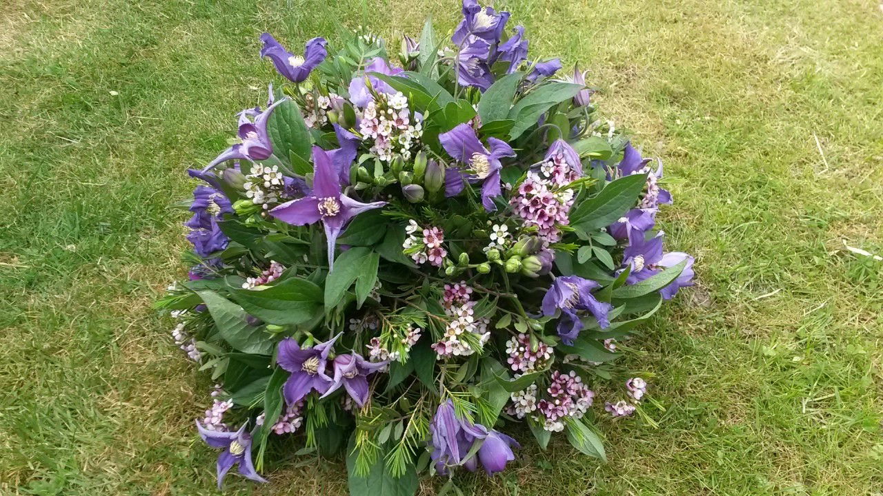 Posy arrangement