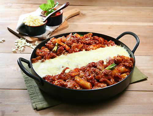 Chilli Chicken Galbi Cheese Fondue