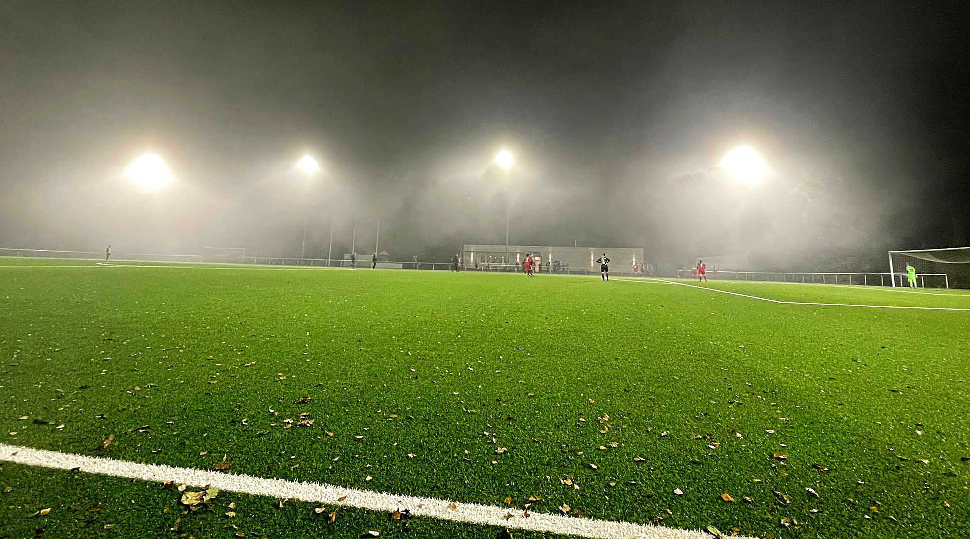 1. Frauenmannschaft: Flutlichtpartie endet 5:0 für die TSV Frauen